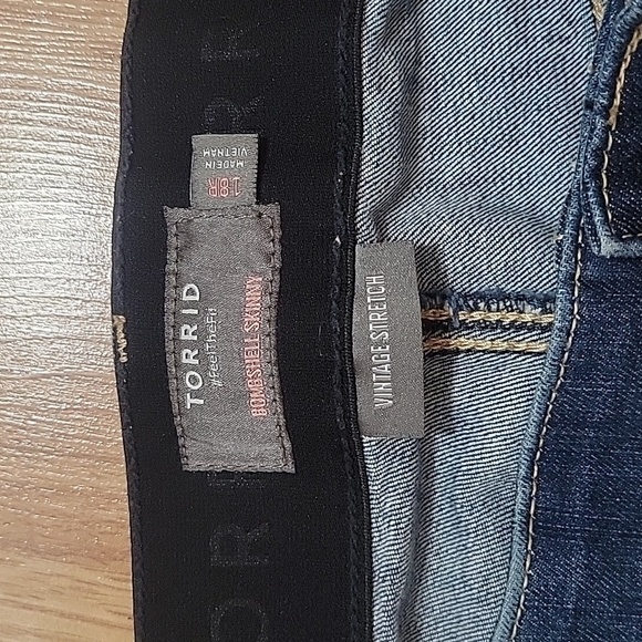 Torrid Bombshell Skinny Premium Stretch High-Rise Jean size 18R - Picture 10 of 12